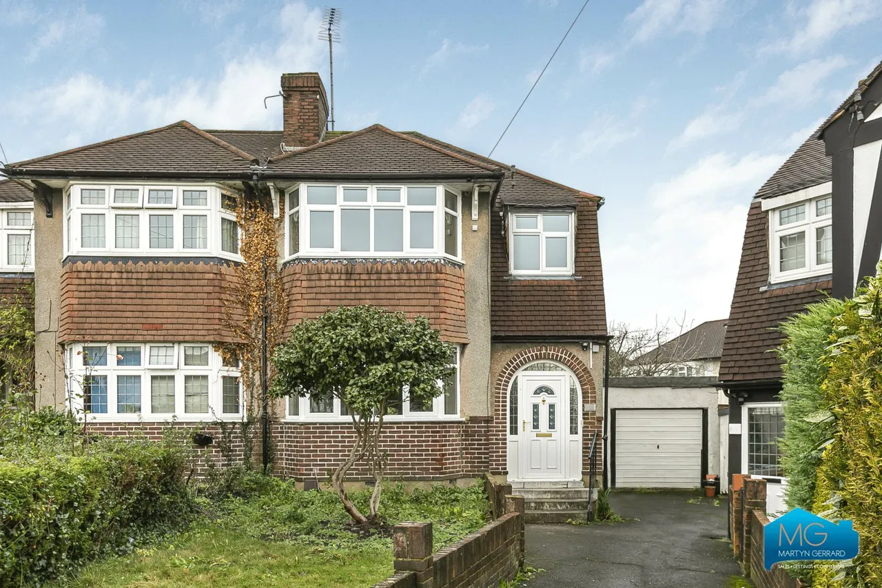 3 bed house for sale, Wycherley Crescent, New Barnet, EN5