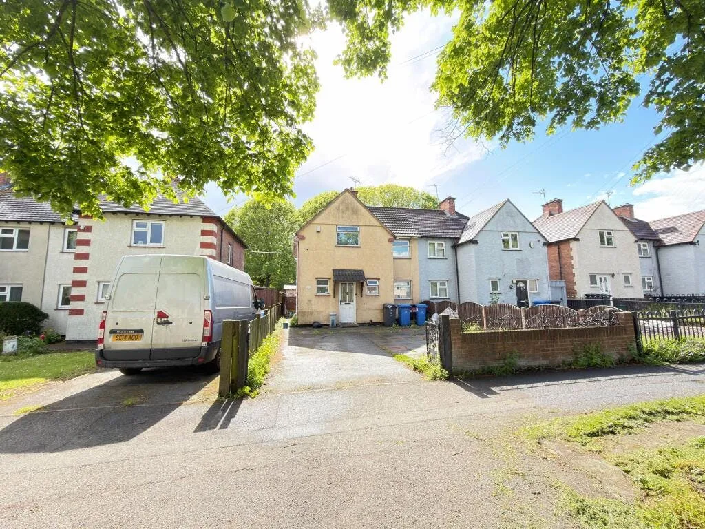 3 bed house for sale — Osmaston Park Road, Derby, DE24
