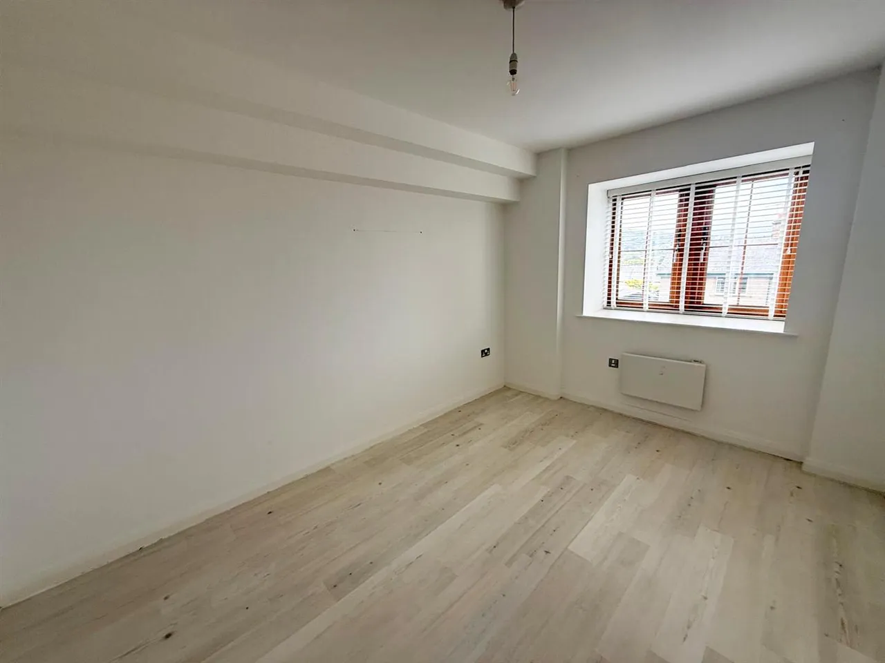 Canal Road, Riddlesden, BD20 5AG, photo 8