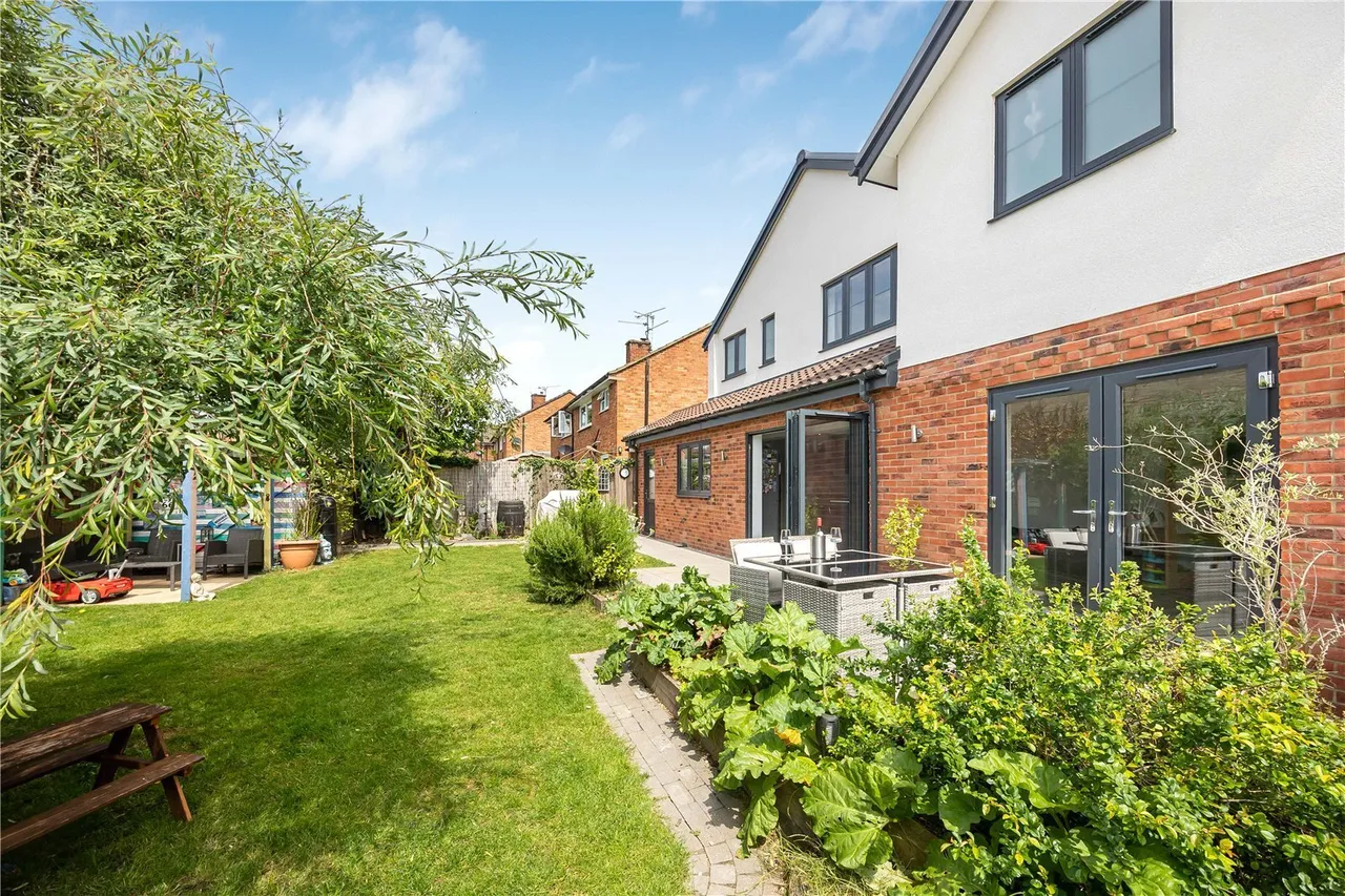 Blounts Court Road, Sonning Common, RG4, photo 26