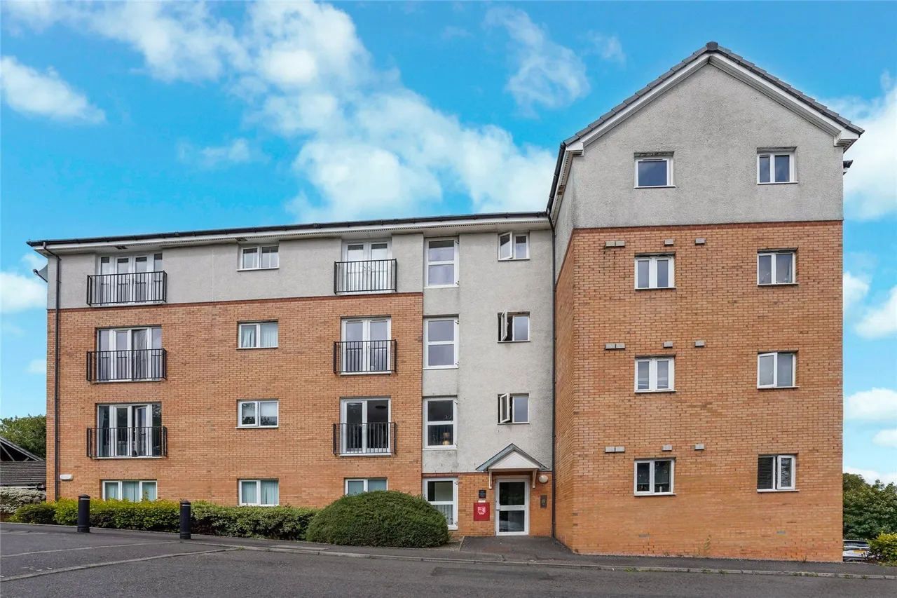 East Greenlees Gardens, Cambuslang, Lanarkshire, G72, photo 2