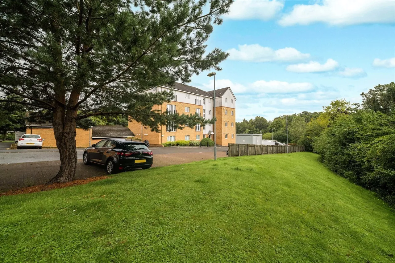 East Greenlees Gardens, Cambuslang, Lanarkshire, G72, photo 21