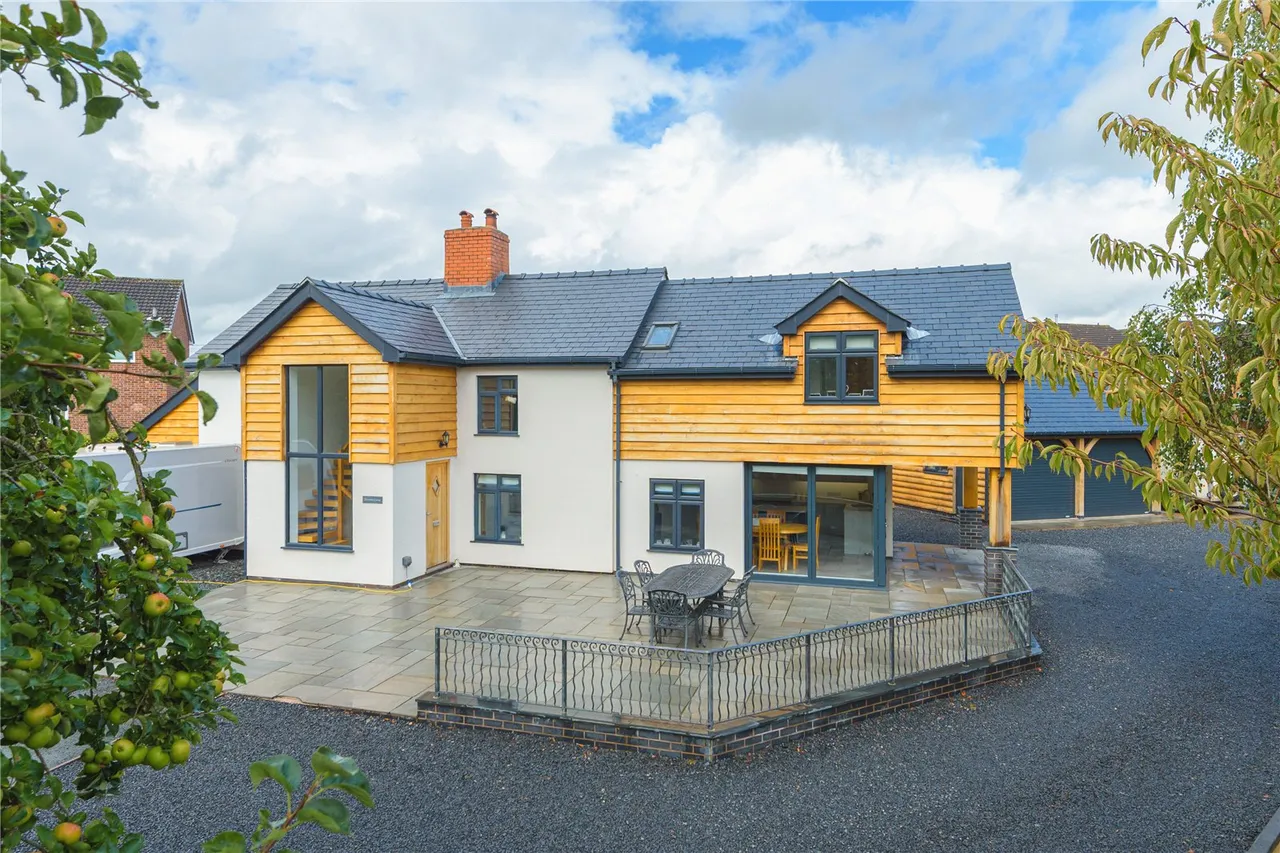 4 bed house for sale — Manthrig Lane, Caersws, Powys, SY17 5EU