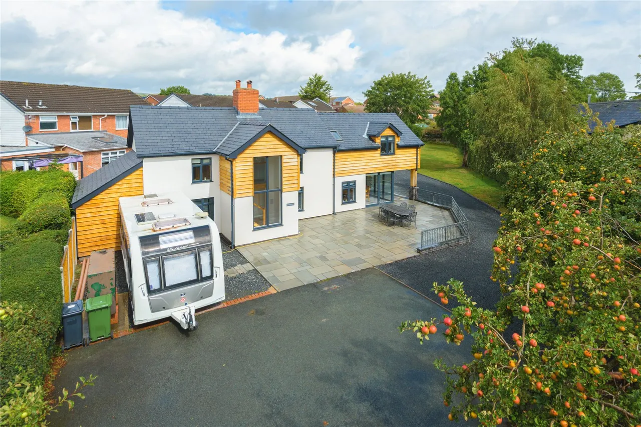 Manthrig Lane, Caersws, Powys, SY17 5EU, photo 42