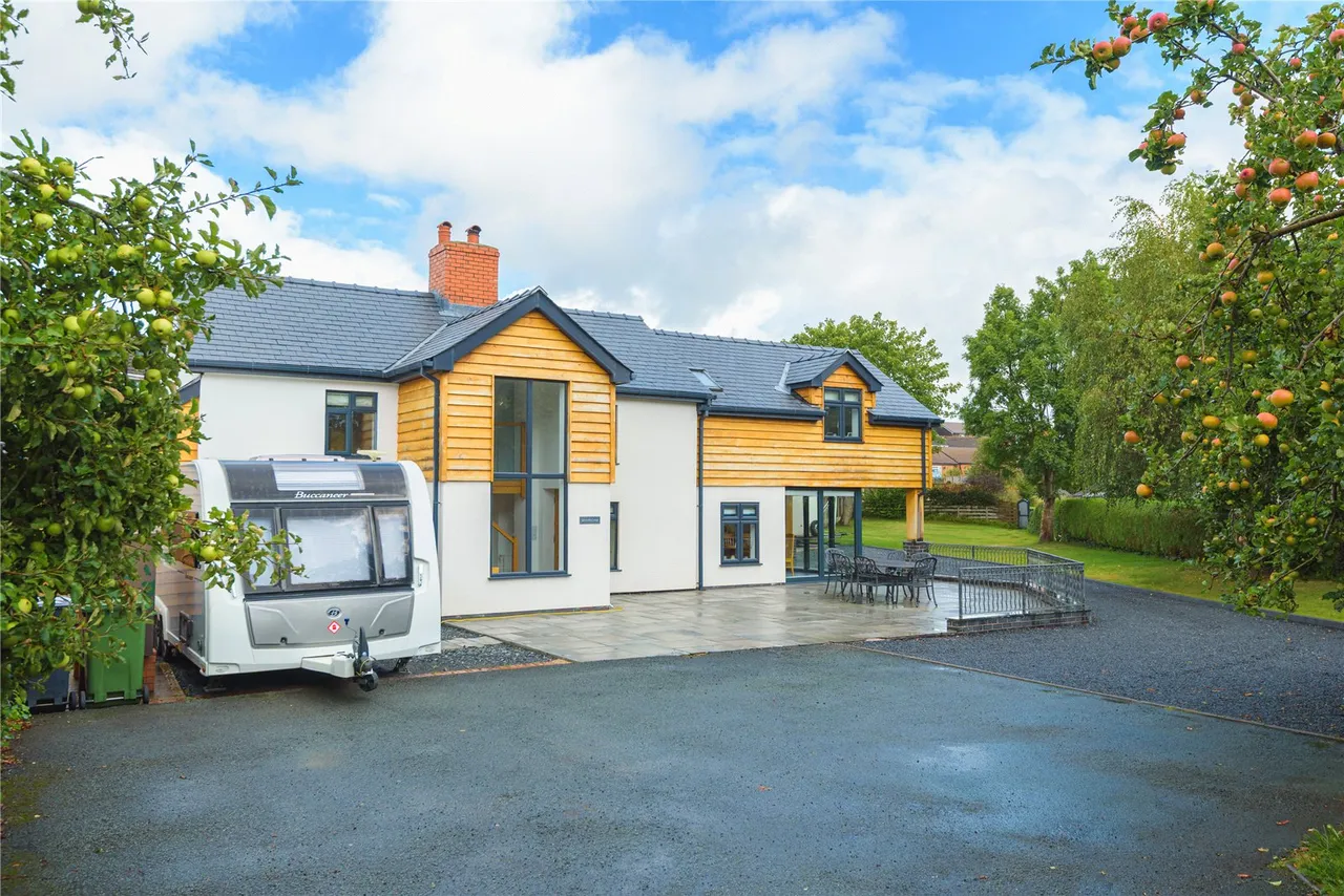 Manthrig Lane, Caersws, Powys, SY17 5EU, photo 43