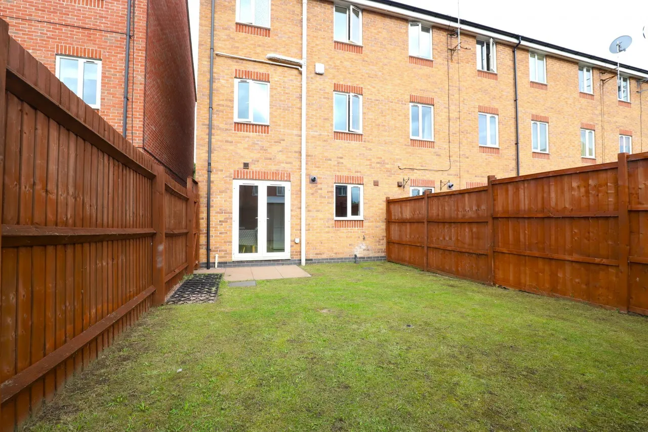 1 Bedroom at Godwin Way, Trent Vale, ST4, photo 8