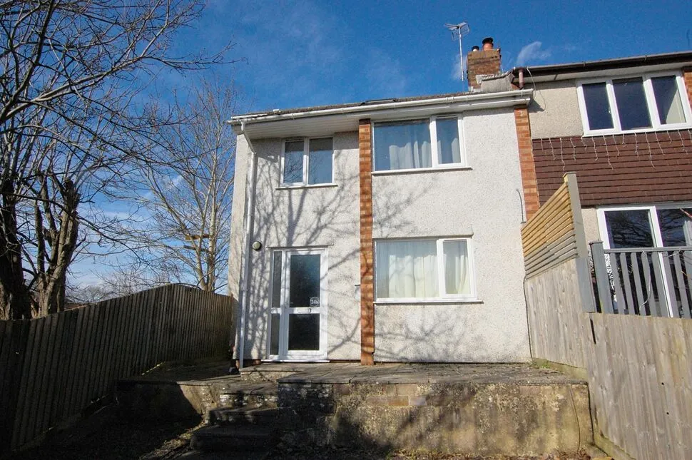 3 bed flat for sale — Fairway Close, Oldland Common, Bristol, BS30
