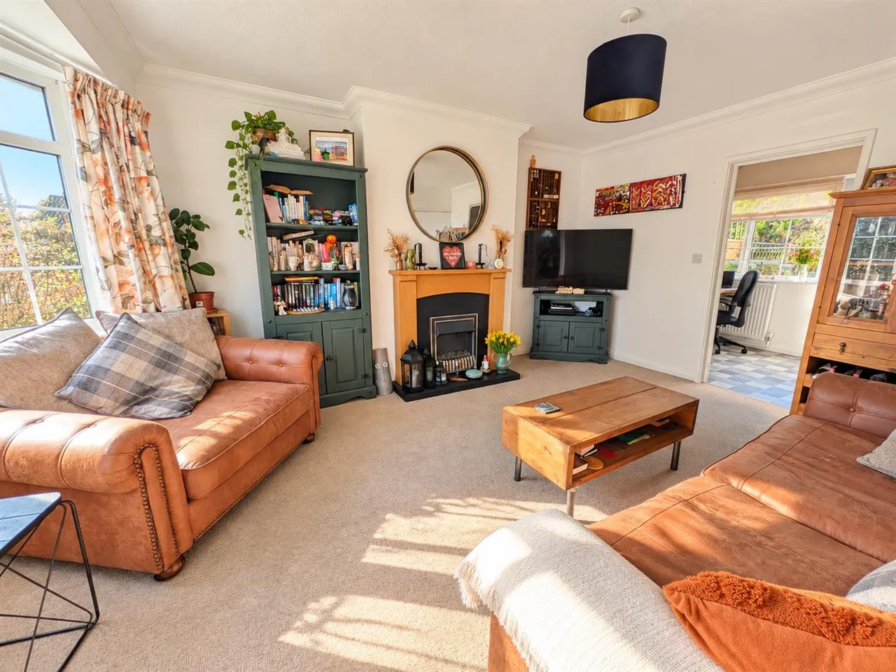 Larnach Close, Uckfield, TN22, photo 4