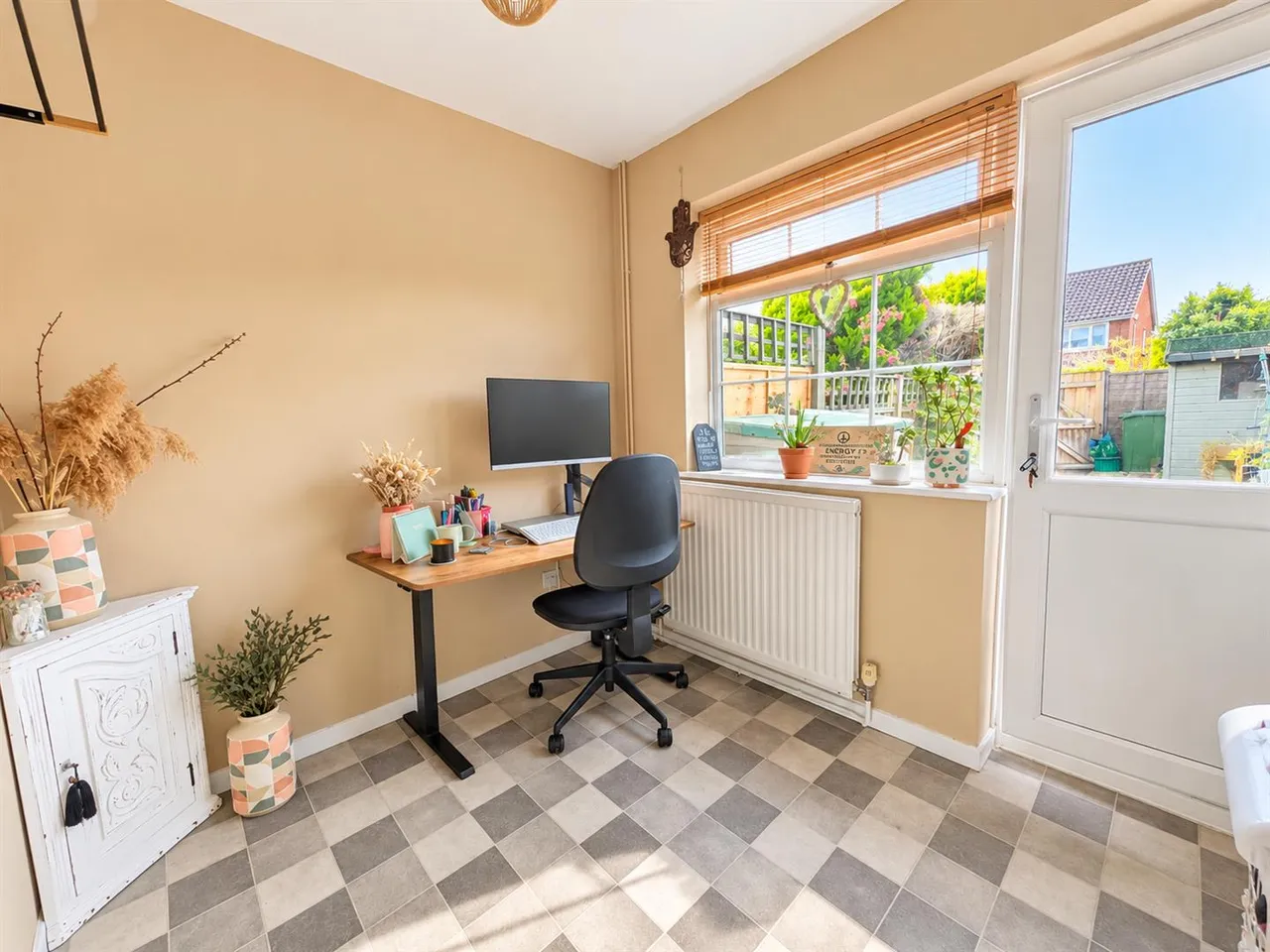 Larnach Close, Uckfield, TN22, photo 7