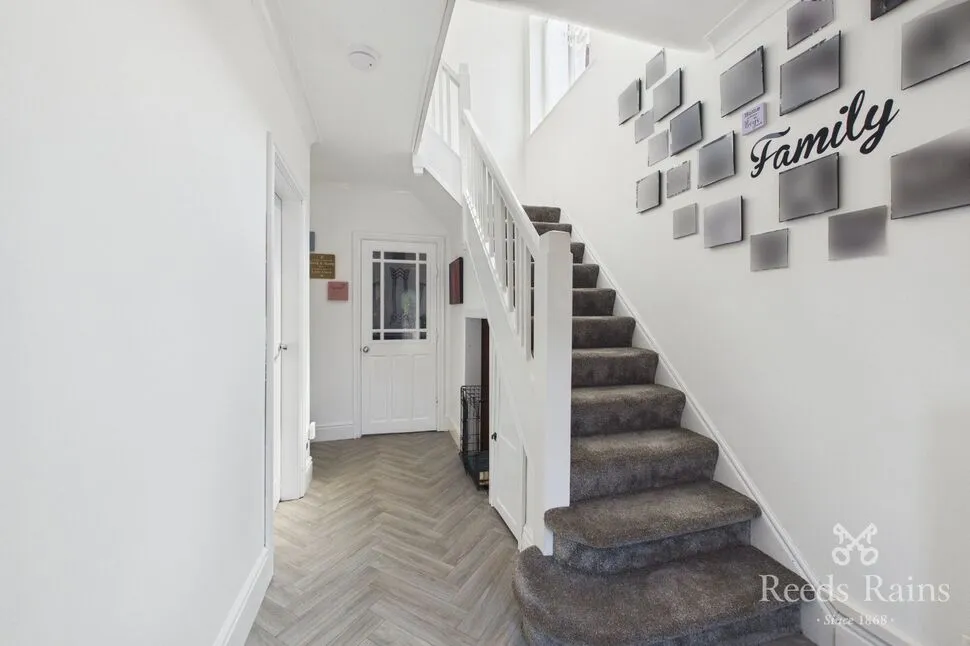Lynton Walk, Rhyl, LL18, photo 14