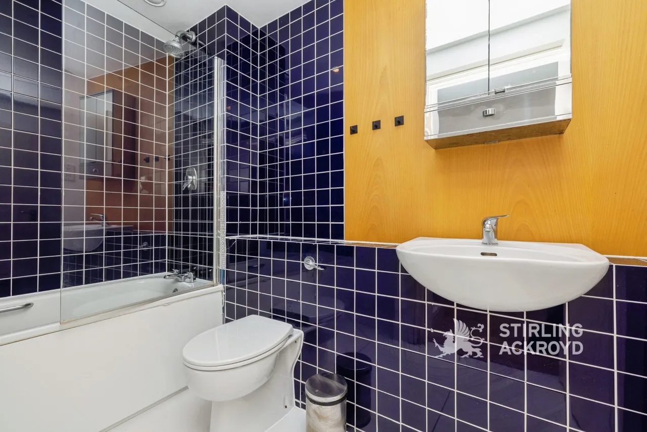 Plumbers Row, Aldgate, E1, photo 14