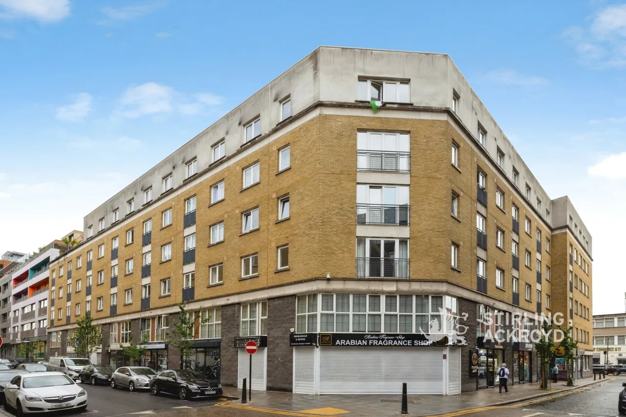 Plumbers Row, Aldgate, E1, photo 6