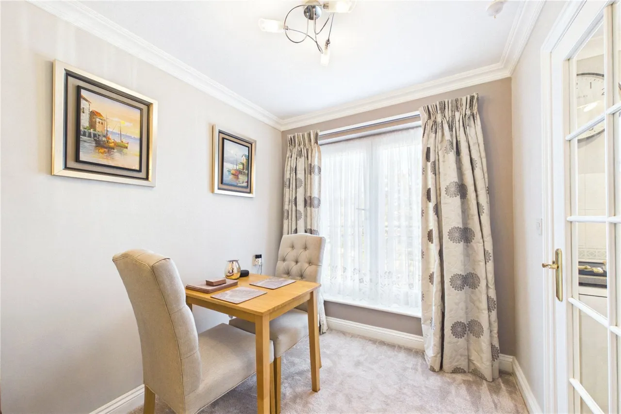 Bath Road, Calcot, RG31, photo 6