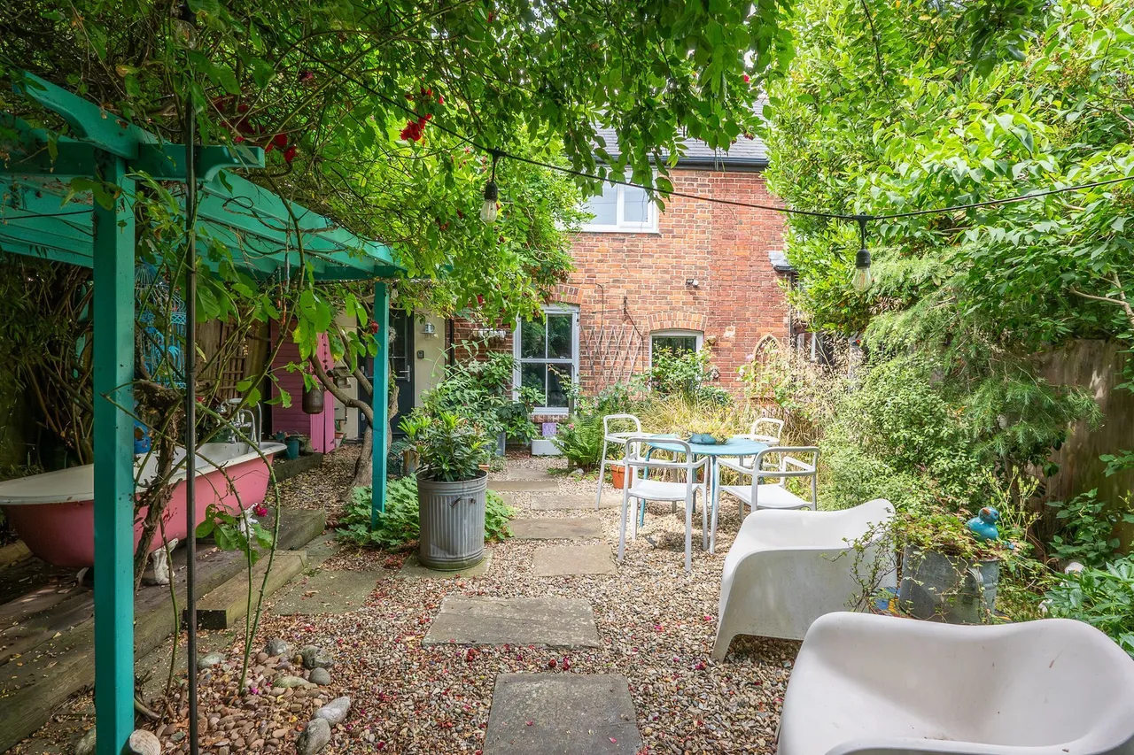 Magnificent Victorian Home with Two B, photo 28