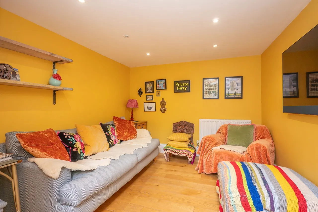 Magnificent Victorian Home with Two B, photo 19