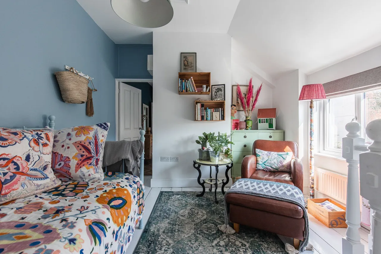 Magnificent Victorian Home with Two B, photo 44