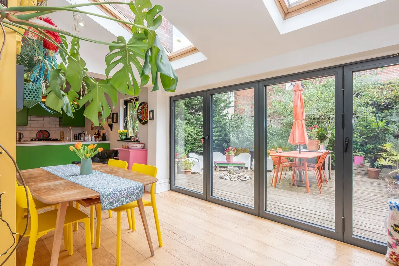 Magnificent Victorian Home with Two B, photo 16