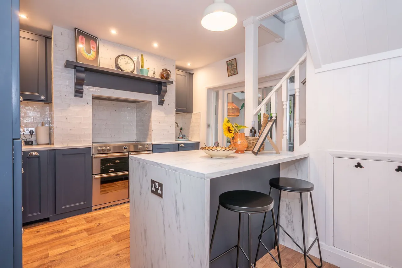 Magnificent Victorian Home with Two B, photo 39
