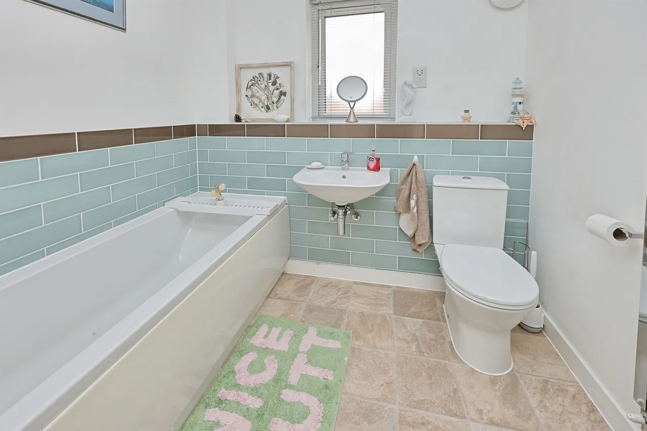 Limes Close, Little Melton, NR9, photo 10
