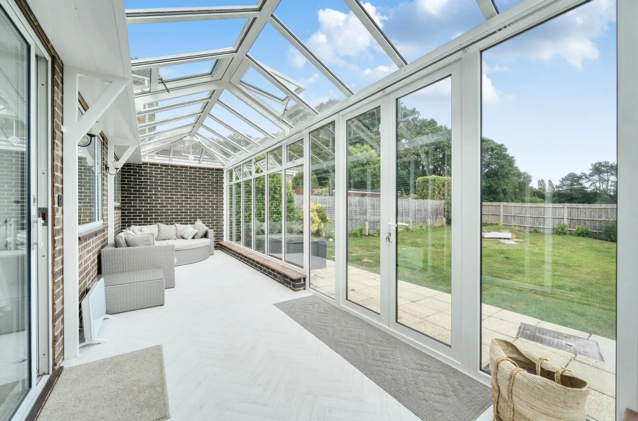Oakwood Avenue, Otterbourne, SO21, photo 8