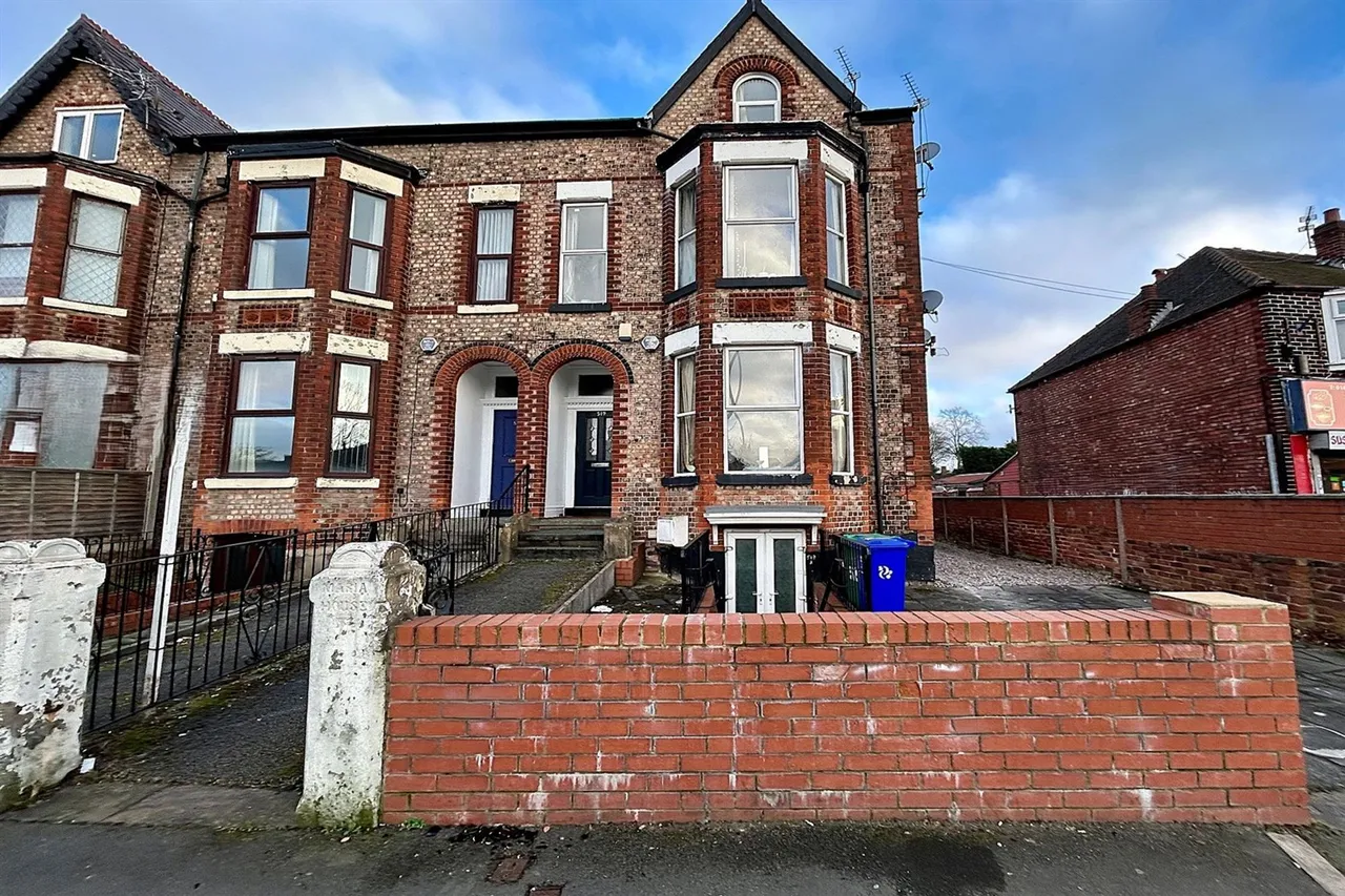 8 bed house for sale, Wilmslow Road, Manchester