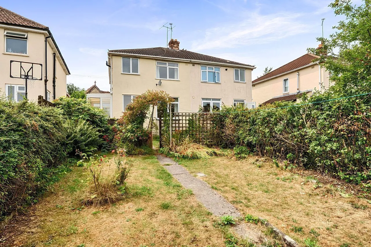 Robins Lane, Frome, BA11, photo 2