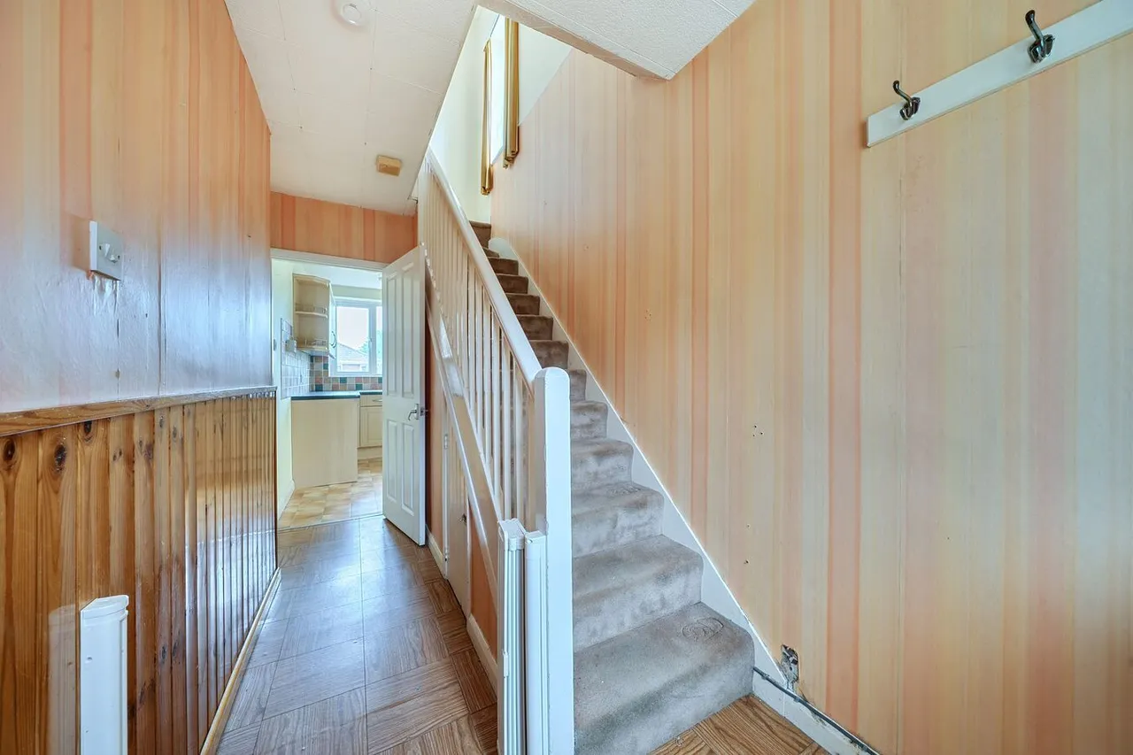 Robins Lane, Frome, BA11, photo 8