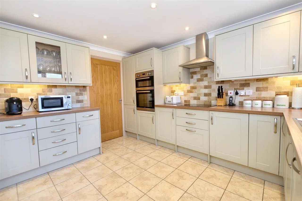 John William Way, Bodham, NR25, photo 10
