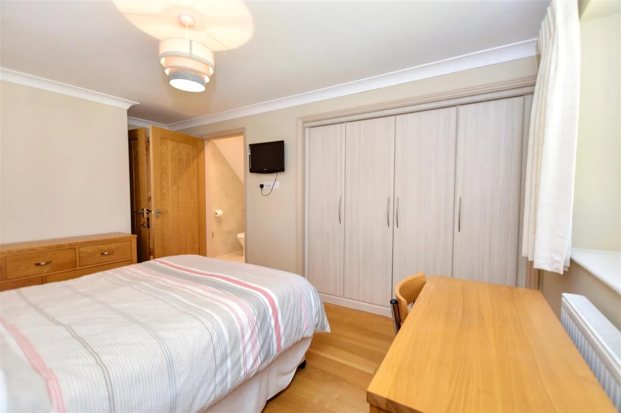 John William Way, Bodham, NR25, photo 17