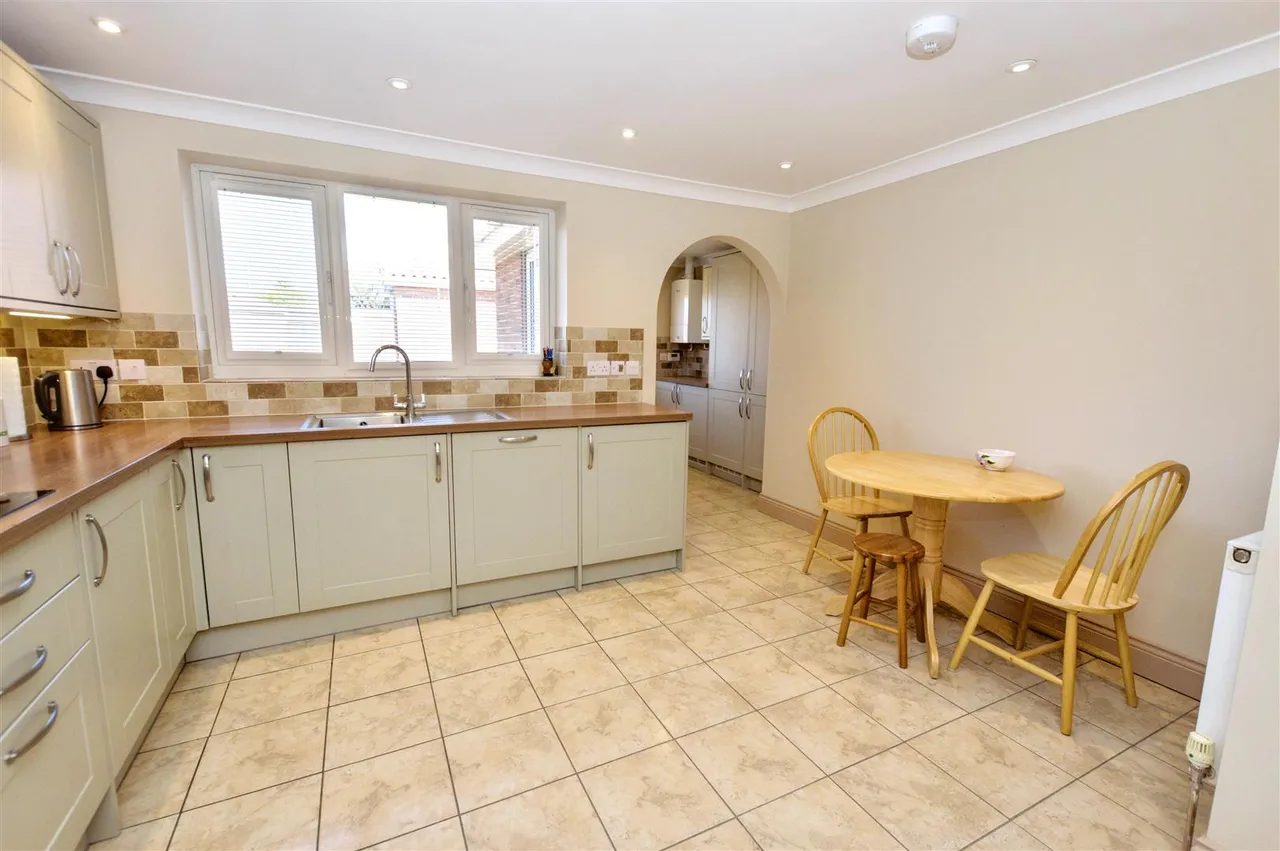 John William Way, Bodham, NR25, photo 11