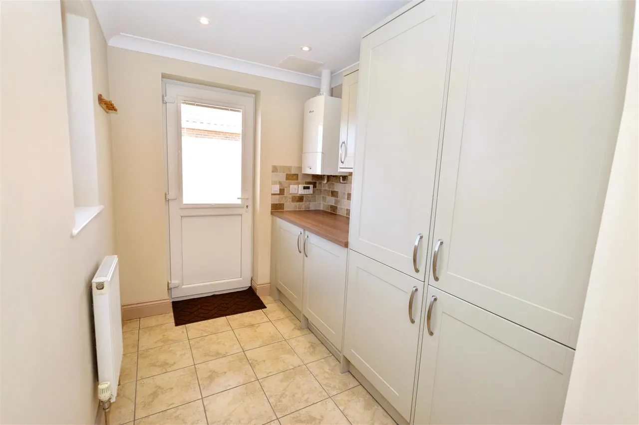 John William Way, Bodham, NR25, photo 12