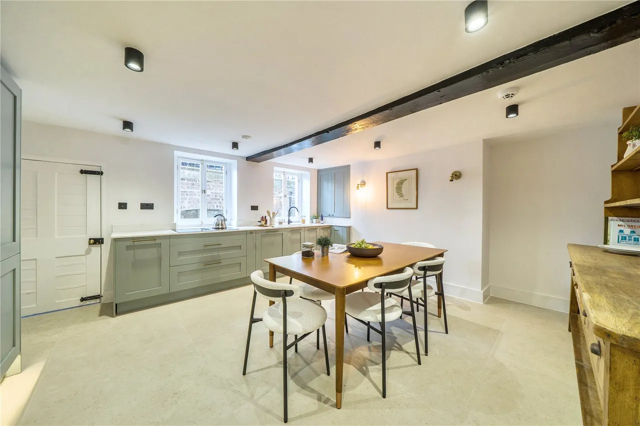 Chiswick Lane South, London, W4, photo 5