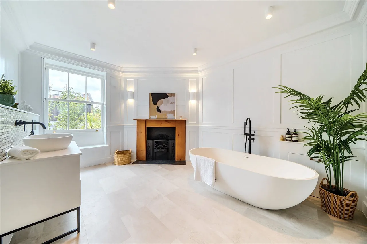 Chiswick Lane South, London, W4, photo 14