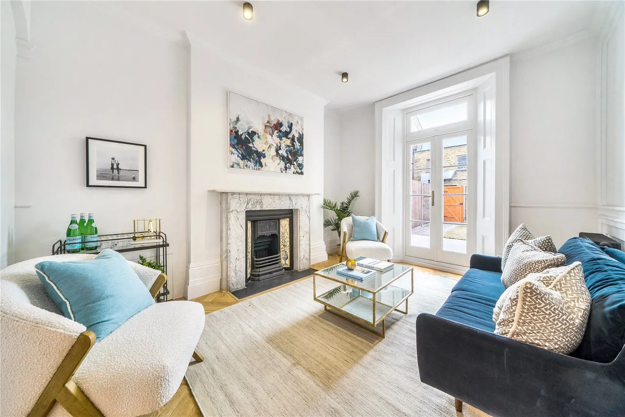 Chiswick Lane South, London, W4, photo 2