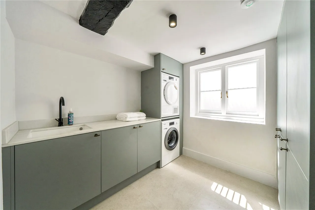Chiswick Lane South, London, W4, photo 6