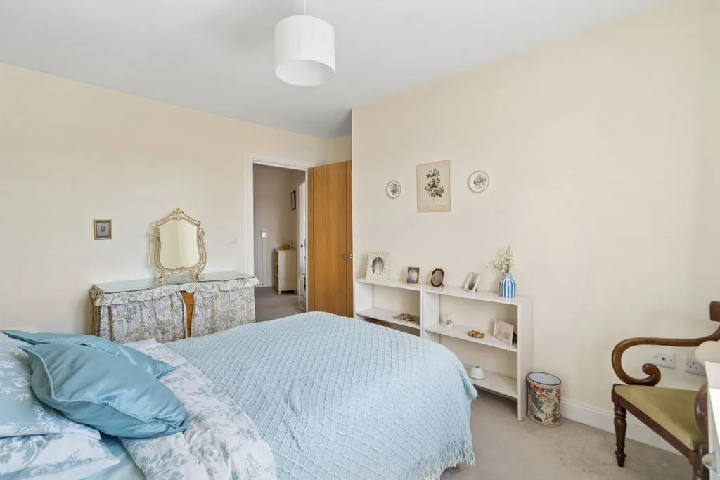 Marlow Road, Bourne End SL8 5SE, photo 4