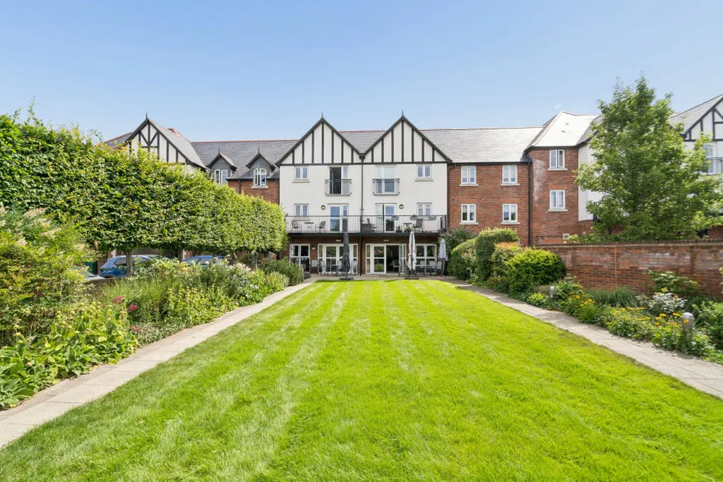 Marlow Road, Bourne End SL8 5SE, photo 6