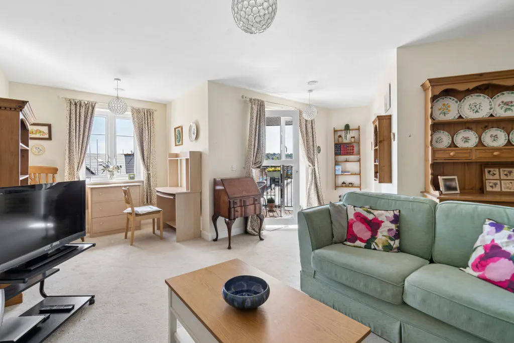 Marlow Road, Bourne End SL8 5SE, photo 2