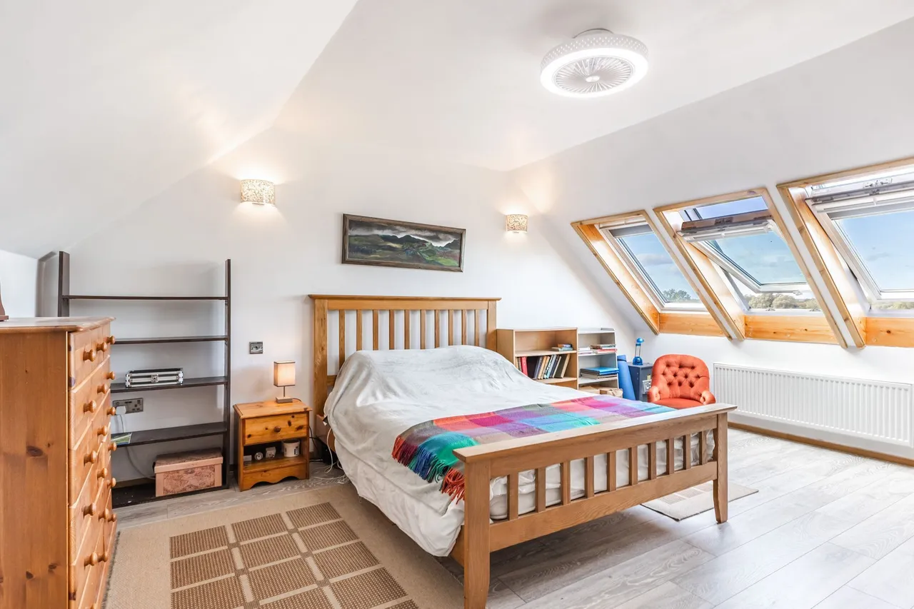 Versatile Detached Home in Stoke Holy, photo 12