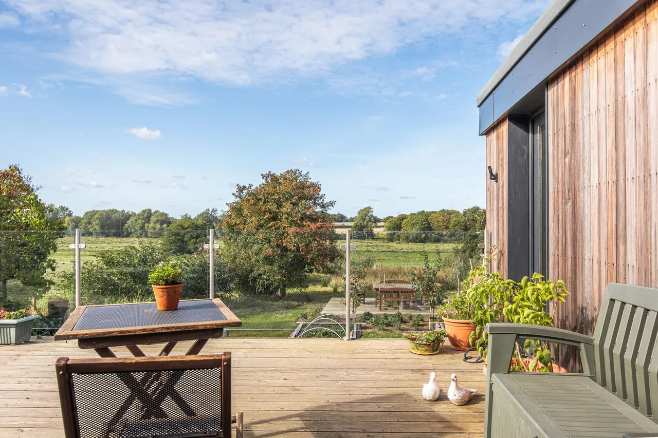 Versatile Detached Home in Stoke Holy, photo 16