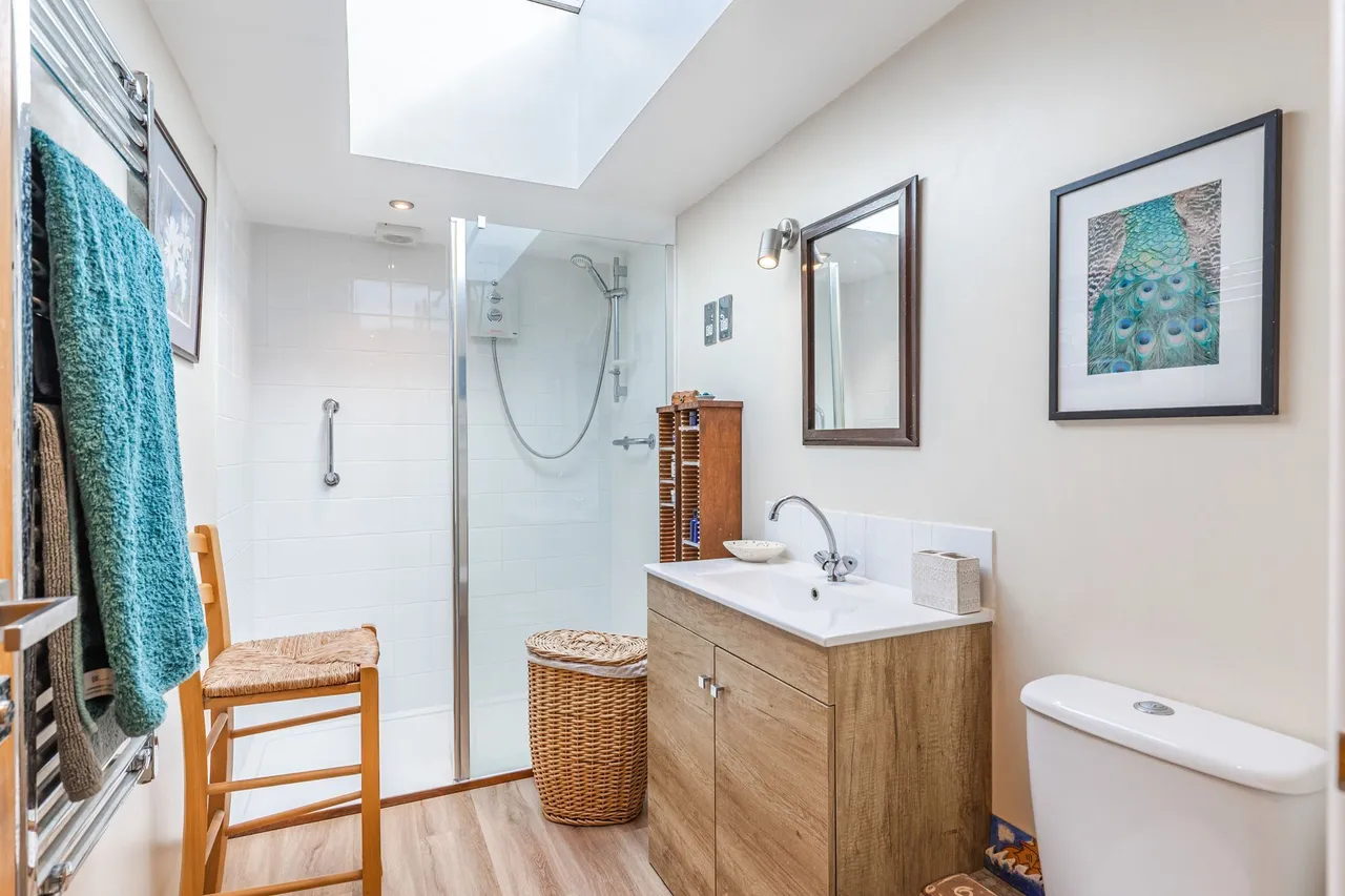 Versatile Detached Home in Stoke Holy, photo 14