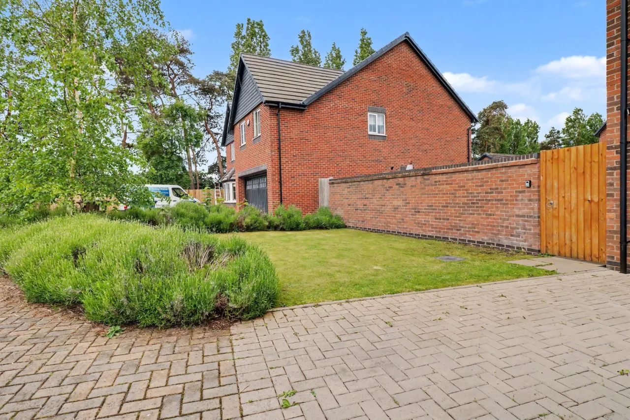 Manor Grove, Stafford, ST16, photo 15