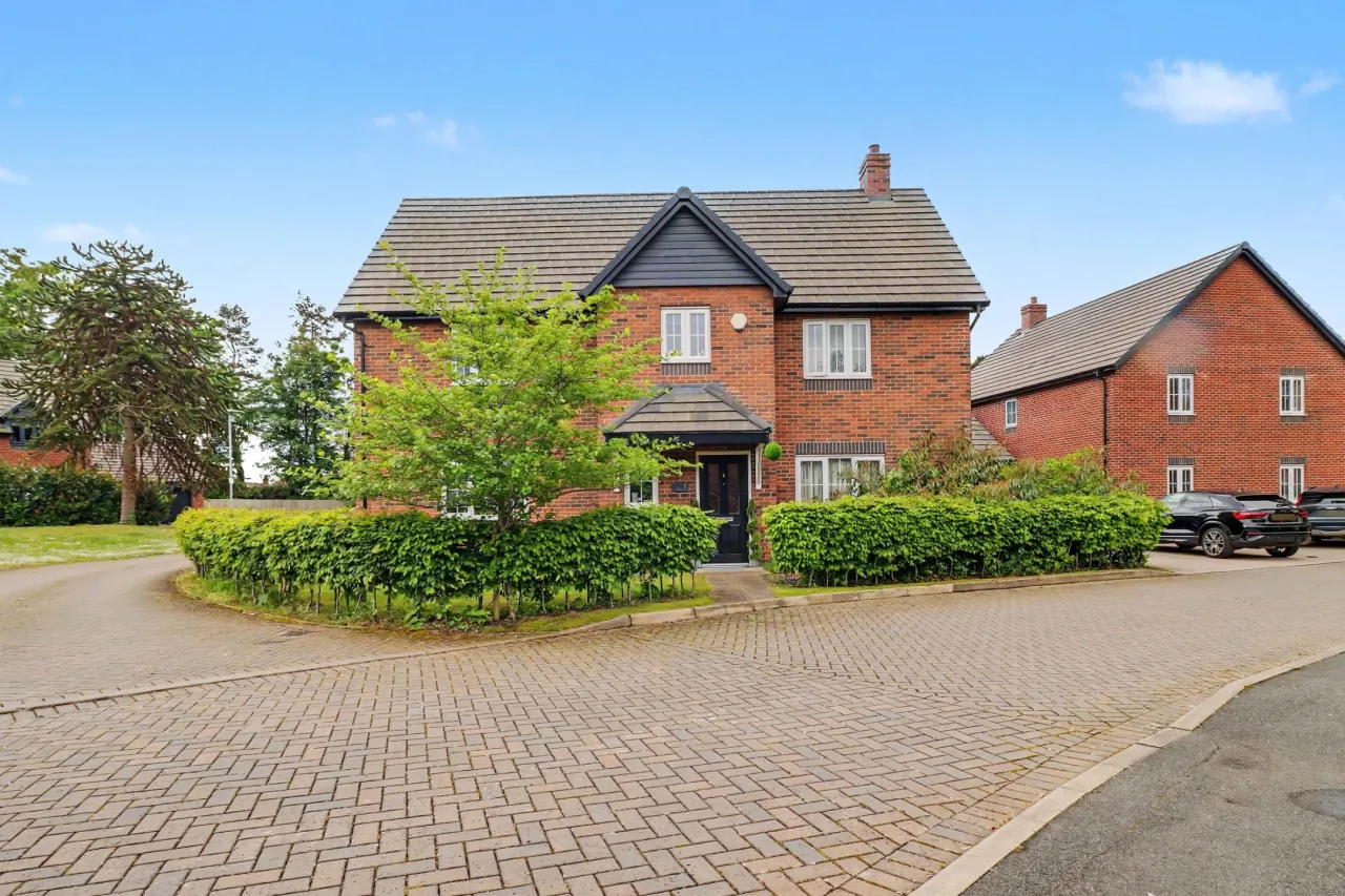 5 bed house for sale, Manor Grove, Stafford, ST16