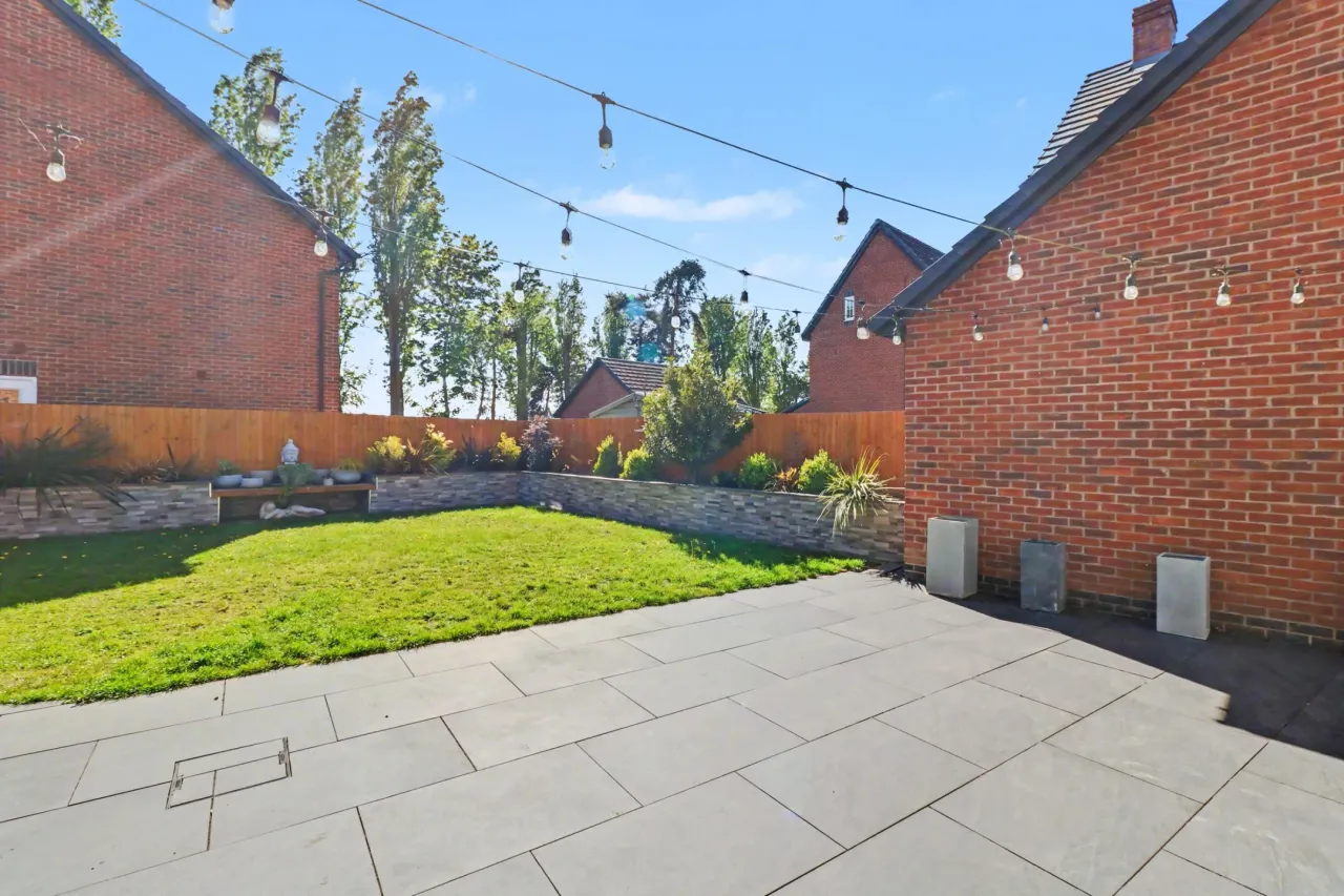 Manor Grove, Stafford, ST16, photo 23