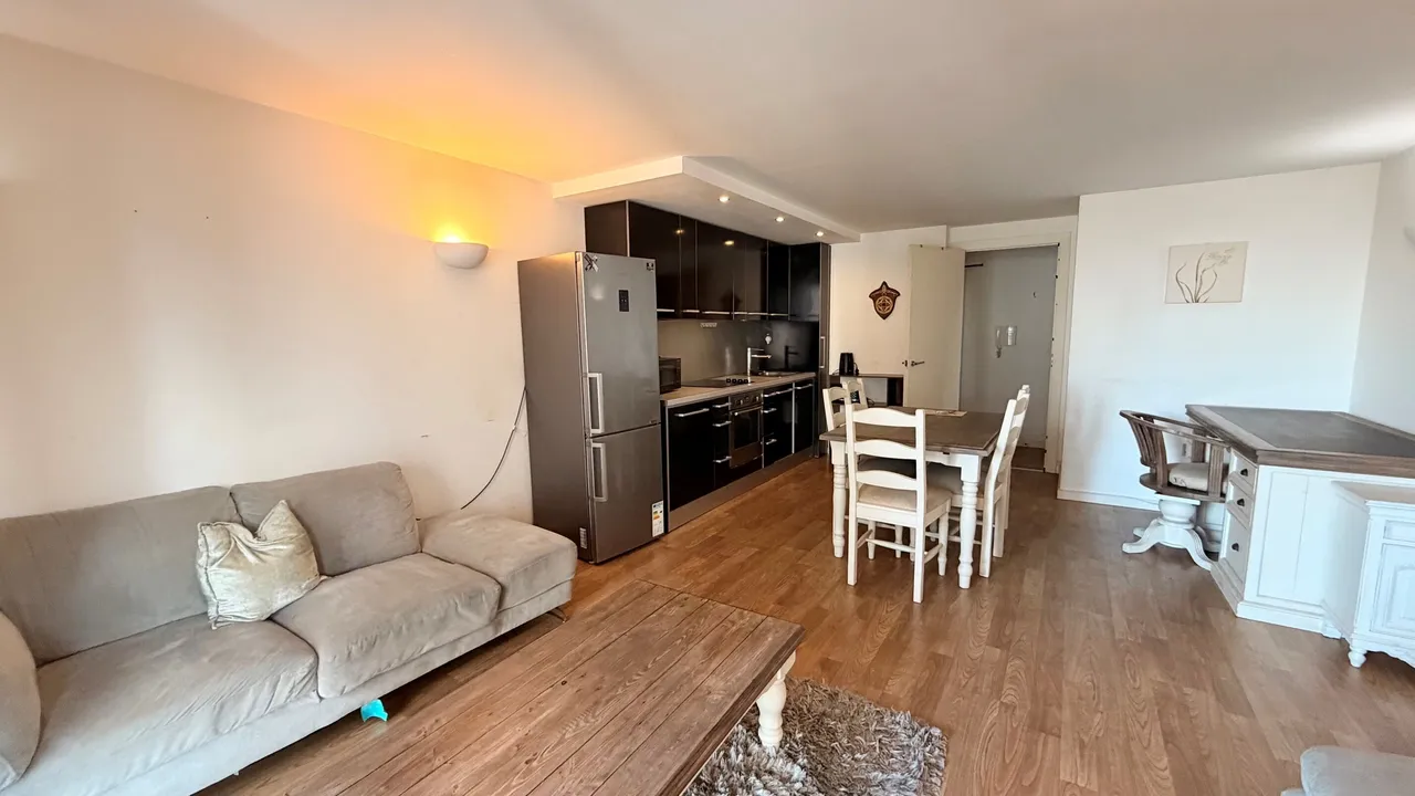 2 bed flat to rent, West Point, City Centre, LS1