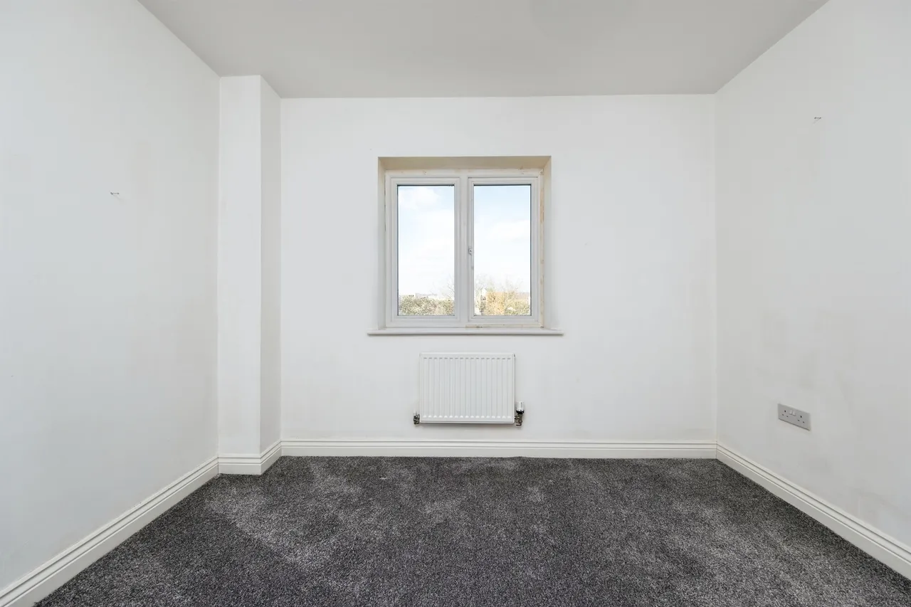 Newport Road, MK10, photo 7