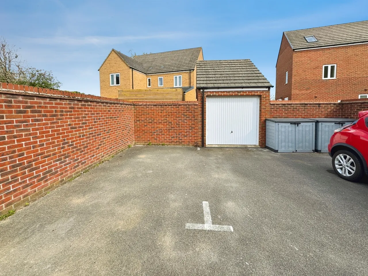 Newport Road, MK10, photo 17