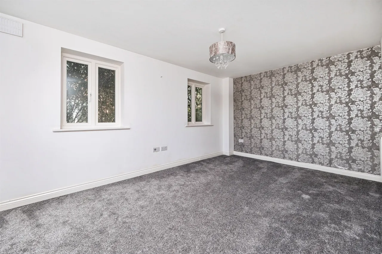 Newport Road, MK10, photo 4