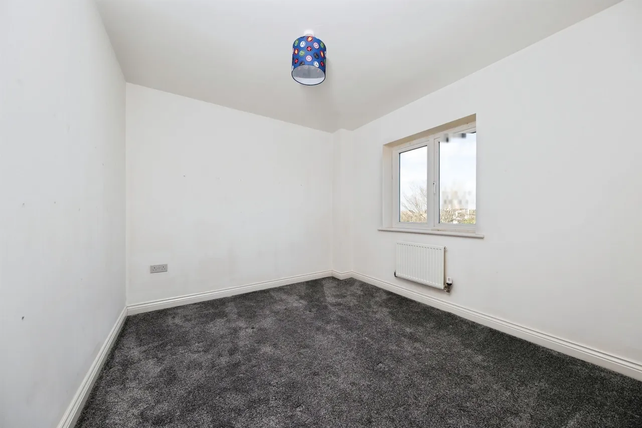 Newport Road, MK10, photo 8