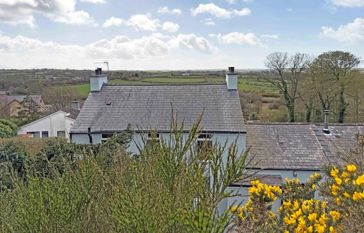 Gwalchmai, Holyhead, photo 25